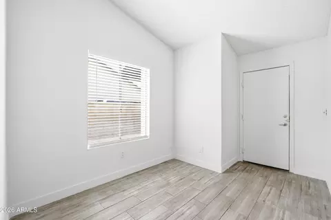 Entry Way - 5131 E Dallas St, Mesa, AZ 85205 photo 4 of 5