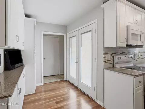 Entry Way - 903 W Glendale Ave #8, Phoenix, AZ 85021 photo 2 of 4