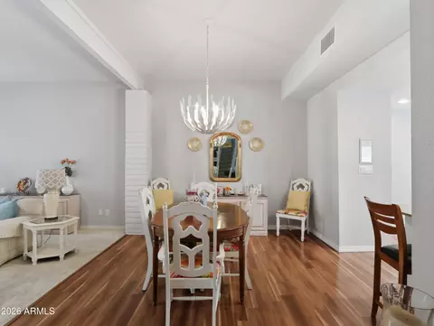 Dining - 903 W Glendale Ave #8, Phoenix, AZ 85021 photo 1 of 1