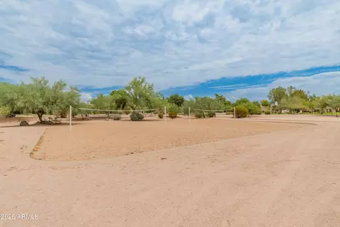 Exterior - 4127 E Becker Ln, Phoenix, AZ 85028 photo 10 of 10