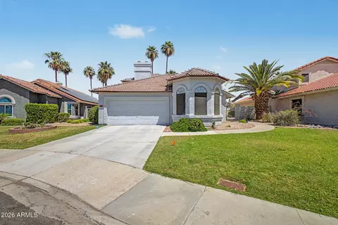 7056 W Morrow Dr, Glendale, AZ 85308