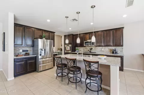 Kitchen - 3627 E Blue Spruce Ln, Gilbert, AZ 85298 photo 3 of 6