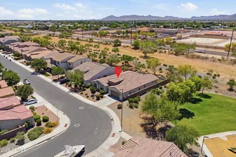 View/Area - 3627 E Blue Spruce Ln, Gilbert, AZ 85298 photo 3 of 14
