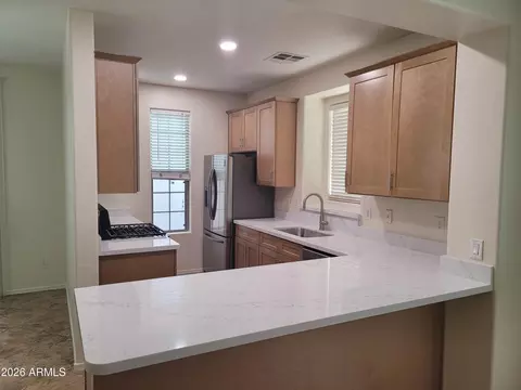 1453 S Sinova Ave, Gilbert, AZ 85296