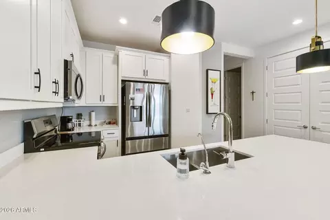 Kitchen - 778 S Olympic Dr, Gilbert, AZ 85296 photo 3 of 4