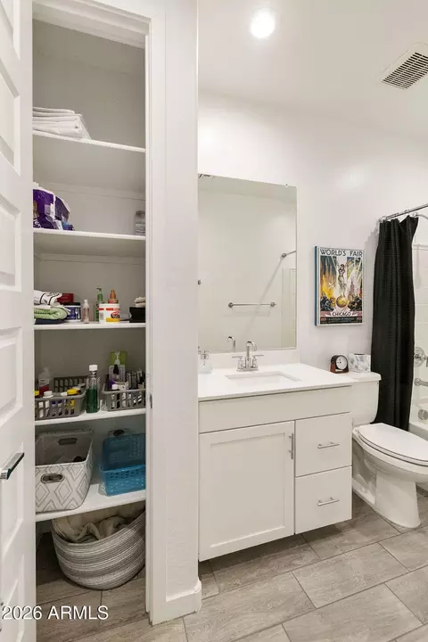Bath - 778 S Olympic Dr, Gilbert, AZ 85296 photo 2 of 4