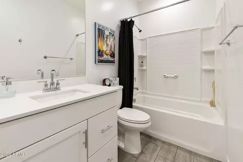 Bath - 778 S Olympic Dr, Gilbert, AZ 85296 photo 1 of 4