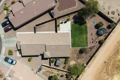 859 W Desert Seasons Dr, San Tan Valley, AZ 85143