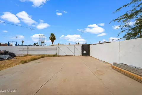 Exterior - 2006 W Monroe St, Phoenix, AZ 85009 photo 10 of 11