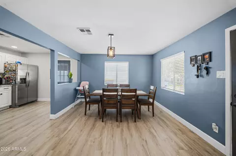 Dining - 2006 W Monroe St, Phoenix, AZ 85009 photo 2 of 4