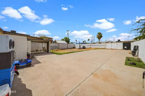 Exterior - 2006 W Monroe St, Phoenix, AZ 85009 photo 8 of 11