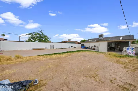 Exterior - 2006 W Monroe St, Phoenix, AZ 85009 photo 4 of 11