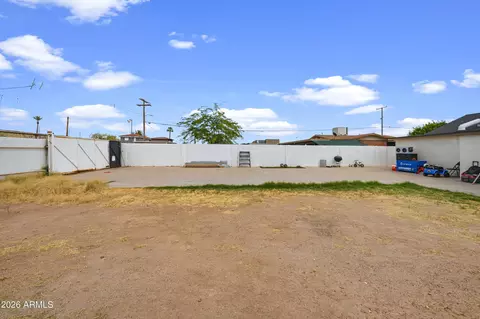 Exterior - 2006 W Monroe St, Phoenix, AZ 85009 photo 5 of 11
