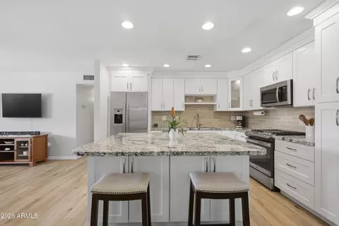 Kitchen - 1236 E Del Rio Dr, Tempe, AZ 85282 photo 3 of 3