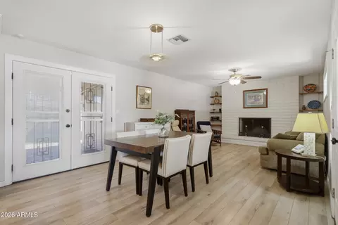 Dining - 1236 E Del Rio Dr, Tempe, AZ 85282 photo 1 of 1