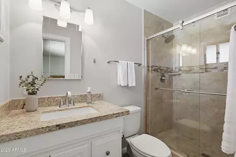 Bath - 1236 E Del Rio Dr, Tempe, AZ 85282 photo 2 of 2