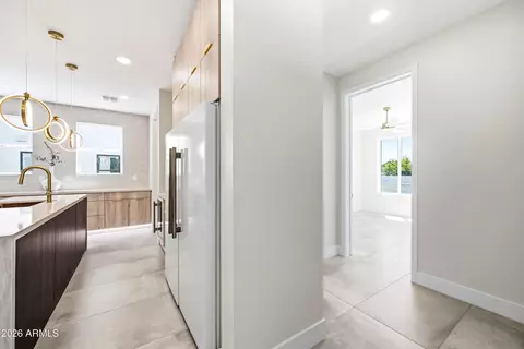 Entry Way - 4008 N 34th St, Phoenix, AZ 85018 photo 5 of 8