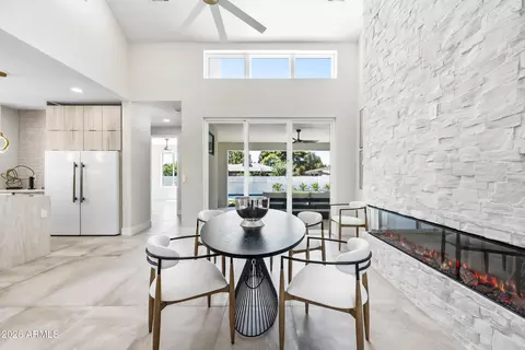 Dining - 4008 N 34th St, Phoenix, AZ 85018 photo 4 of 5
