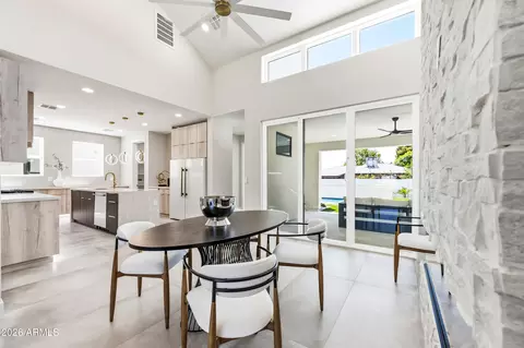 Dining - 4008 N 34th St, Phoenix, AZ 85018 photo 1 of 5