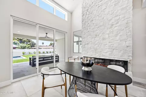 Dining - 4008 N 34th St, Phoenix, AZ 85018 photo 3 of 5