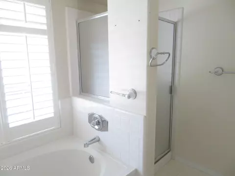 Bath - 7700 S Silverstone Ave, Hereford, AZ 85615 photo 2 of 3
