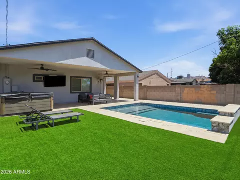 Exterior - 317 E Mountain View Rd, Phoenix, AZ 85020 photo 6 of 6