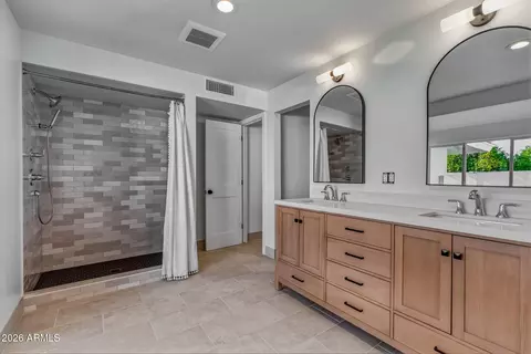 Bath - 1809 E Gary St, Mesa, AZ 85203 photo 2 of 7