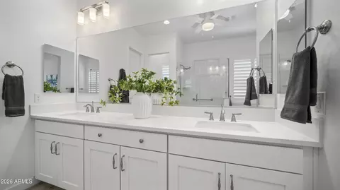 Bath - 5636 E Sayan St, Mesa, AZ 85215 photo 1 of 2