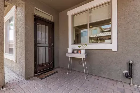 Exterior - 4337 E Vaughn Ave, Gilbert, AZ 85234 photo 6 of 10