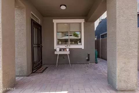 Exterior - 4337 E Vaughn Ave, Gilbert, AZ 85234 photo 7 of 10