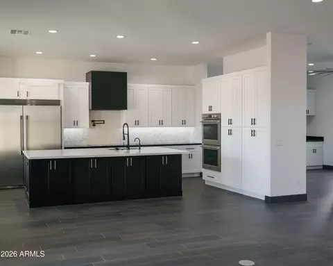 Kitchen - 39142 N 29th Ave, Phoenix, AZ 85086 photo 2 of 2