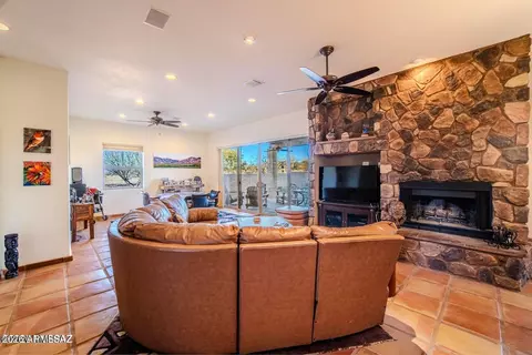 Living - 4441 E De Vaca Cir, Saint David, AZ 85630 photo 2 of 3