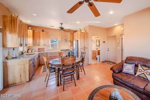 Kitchen - 4441 E De Vaca Cir, Saint David, AZ 85630 photo 4 of 5