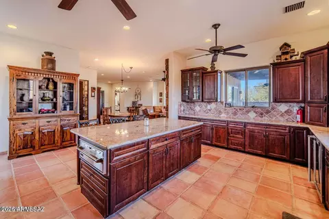 Kitchen - 4441 E De Vaca Cir, Saint David, AZ 85630 photo 3 of 5