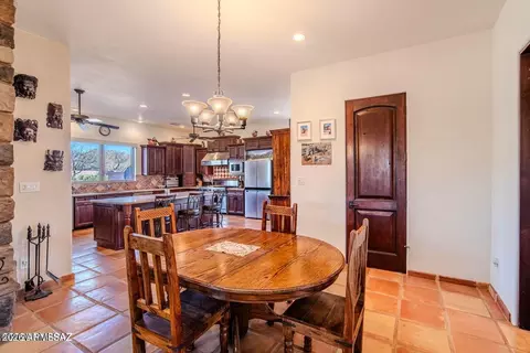 Dining - 4441 E De Vaca Cir, Saint David, AZ 85630 photo 3 of 4