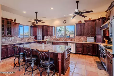 Kitchen - 4441 E De Vaca Cir, Saint David, AZ 85630 photo 2 of 5