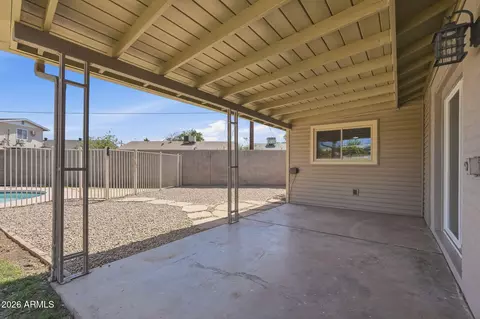 3714 W Echo Ln, Phoenix, AZ 85051 photo 32