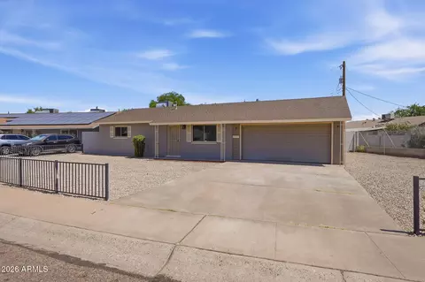 3714 W Echo Ln, Phoenix, AZ 85051 photo 5