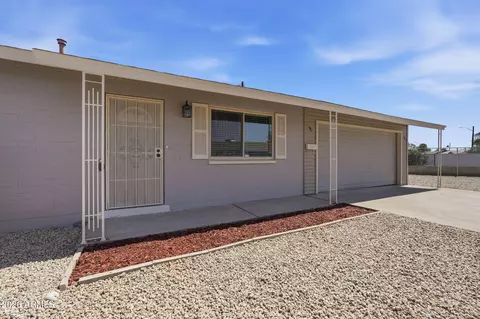 3714 W Echo Ln, Phoenix, AZ 85051 photo 4