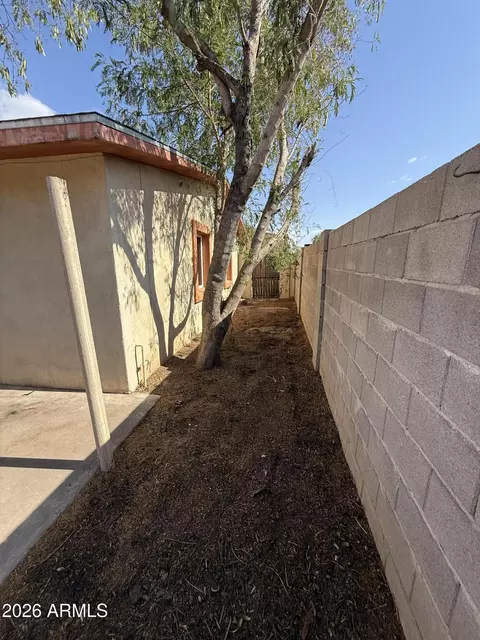 Exterior - 856 E Vine Ave, Mesa, AZ 85204 photo 4 of 7