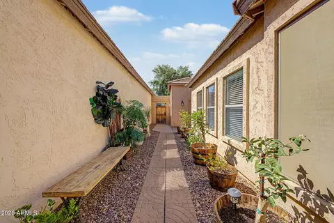 Exterior - 3098 E Stottler Dr, Gilbert, AZ 85296 photo 10 of 12
