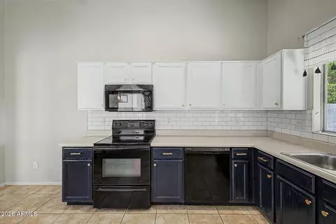 Kitchen - 3098 E Stottler Dr, Gilbert, AZ 85296 photo 4 of 4