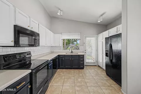 Kitchen - 3098 E Stottler Dr, Gilbert, AZ 85296 photo 2 of 4