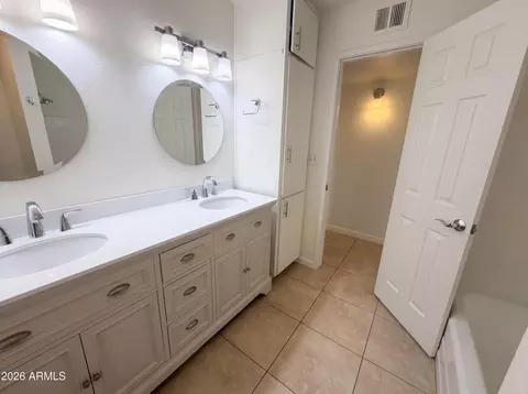 Bath - 438 N Ash --, Mesa, AZ 85201 photo 2 of 4
