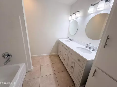 Bath - 438 N Ash --, Mesa, AZ 85201 photo 1 of 4