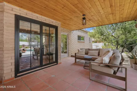 Exterior - 1550 E Greentree Dr, Tempe, AZ 85284 photo 8 of 16