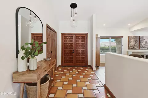 Entry Way - 1550 E Greentree Dr, Tempe, AZ 85284 photo 1 of 1