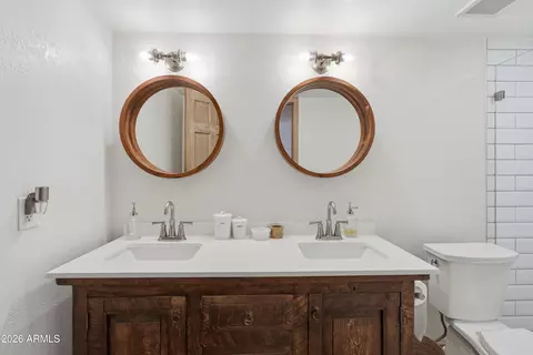 Bath - 1550 E Greentree Dr, Tempe, AZ 85284 photo 5 of 7