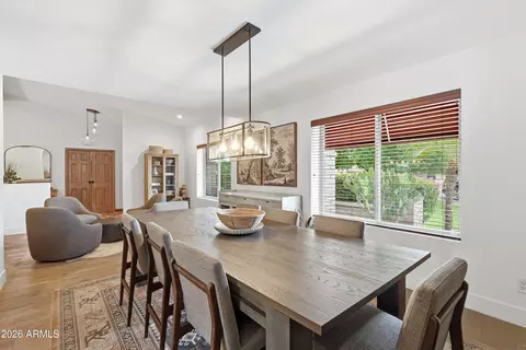 Dining - 1550 E Greentree Dr, Tempe, AZ 85284 photo 3 of 7
