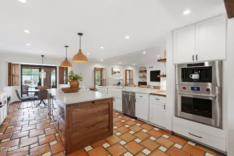 Kitchen - 1550 E Greentree Dr, Tempe, AZ 85284 photo 11 of 12